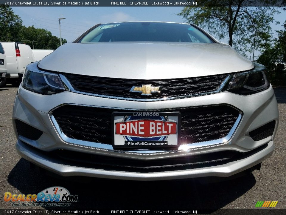 2017 Chevrolet Cruze LT Silver Ice Metallic / Jet Black Photo #2