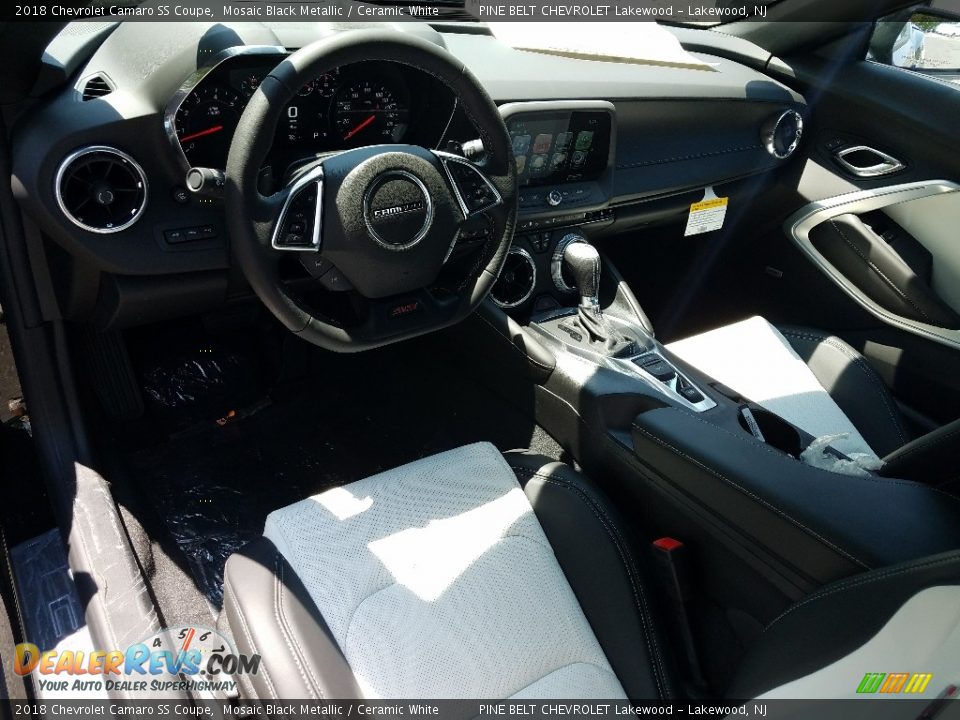 Ceramic White Interior - 2018 Chevrolet Camaro SS Coupe Photo #7