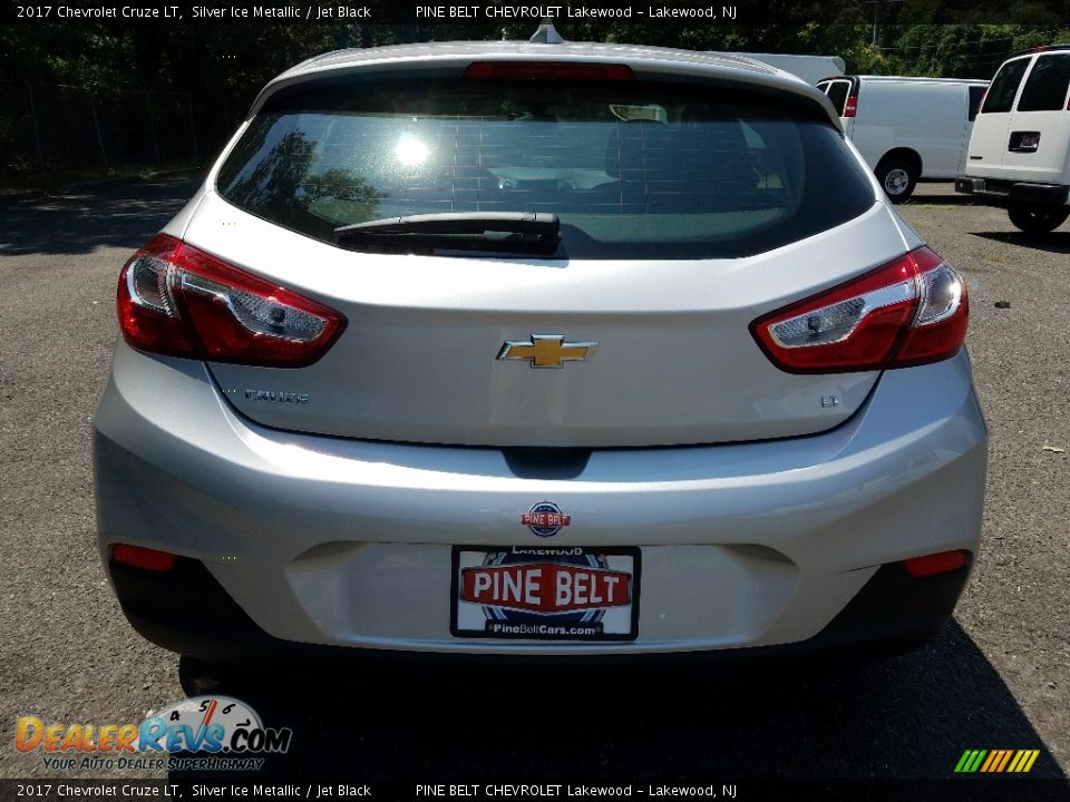 2017 Chevrolet Cruze LT Silver Ice Metallic / Jet Black Photo #5