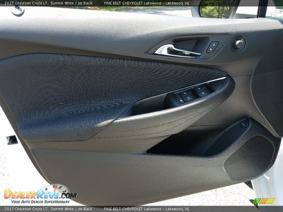 2017 Chevrolet Cruze LT Summit White / Jet Black Photo #6