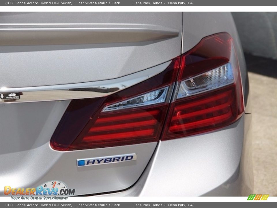 2017 Honda Accord Hybrid EX-L Sedan Lunar Silver Metallic / Black Photo #4