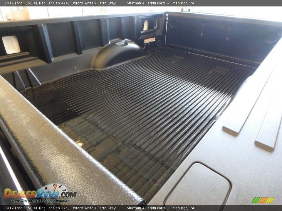 2017 Ford F150 XL Regular Cab 4x4 Oxford White / Earth Gray Photo #8