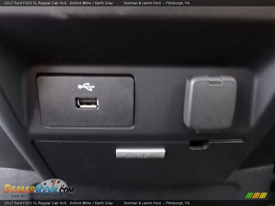2017 Ford F150 XL Regular Cab 4x4 Oxford White / Earth Gray Photo #13