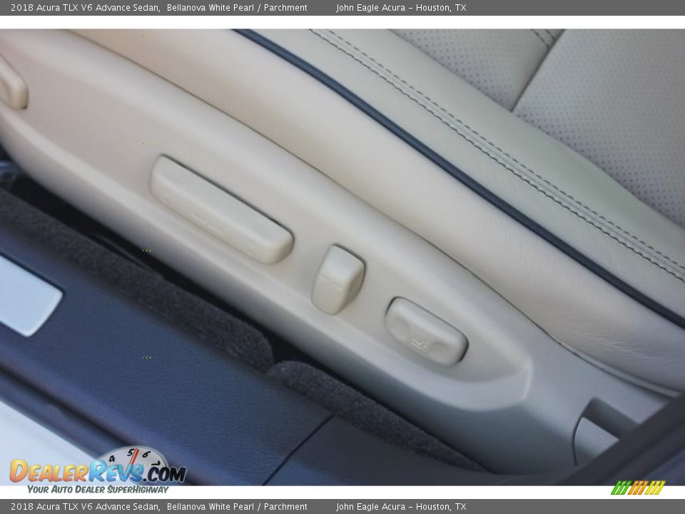 2018 Acura TLX V6 Advance Sedan Bellanova White Pearl / Parchment Photo #17