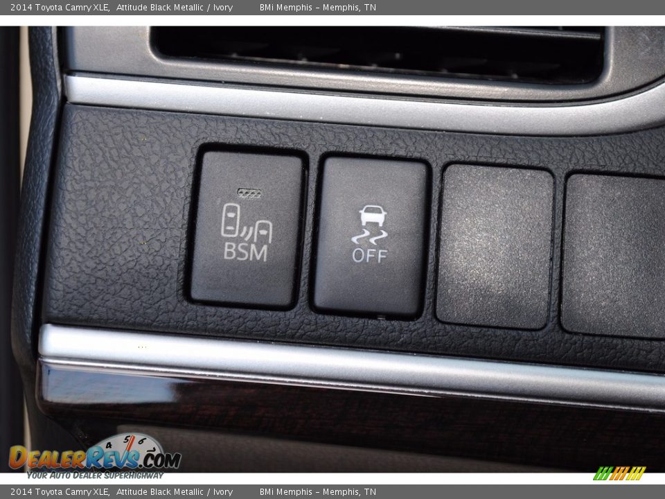 2014 Toyota Camry XLE Attitude Black Metallic / Ivory Photo #16