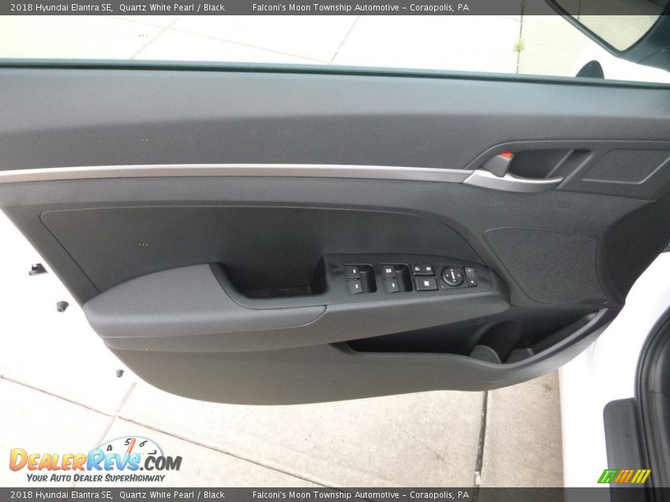 Door Panel of 2018 Hyundai Elantra SE Photo #10