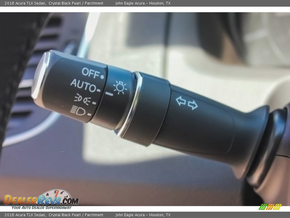 Controls of 2018 Acura TLX Sedan Photo #34