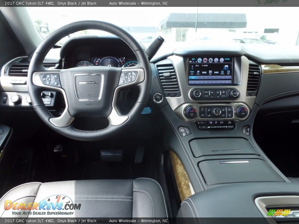 2017 GMC Yukon SLT 4WD Onyx Black / Jet Black Photo #16