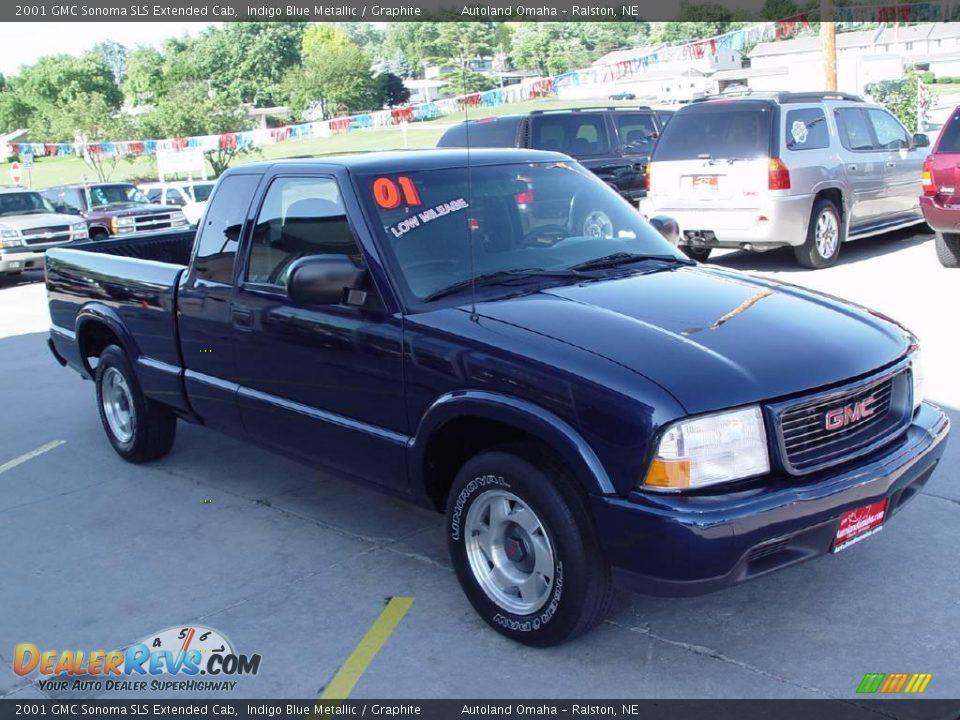 2001 GMC Sonoma SLS Extended Cab Indigo Blue Metallic / Graphite Photo #2