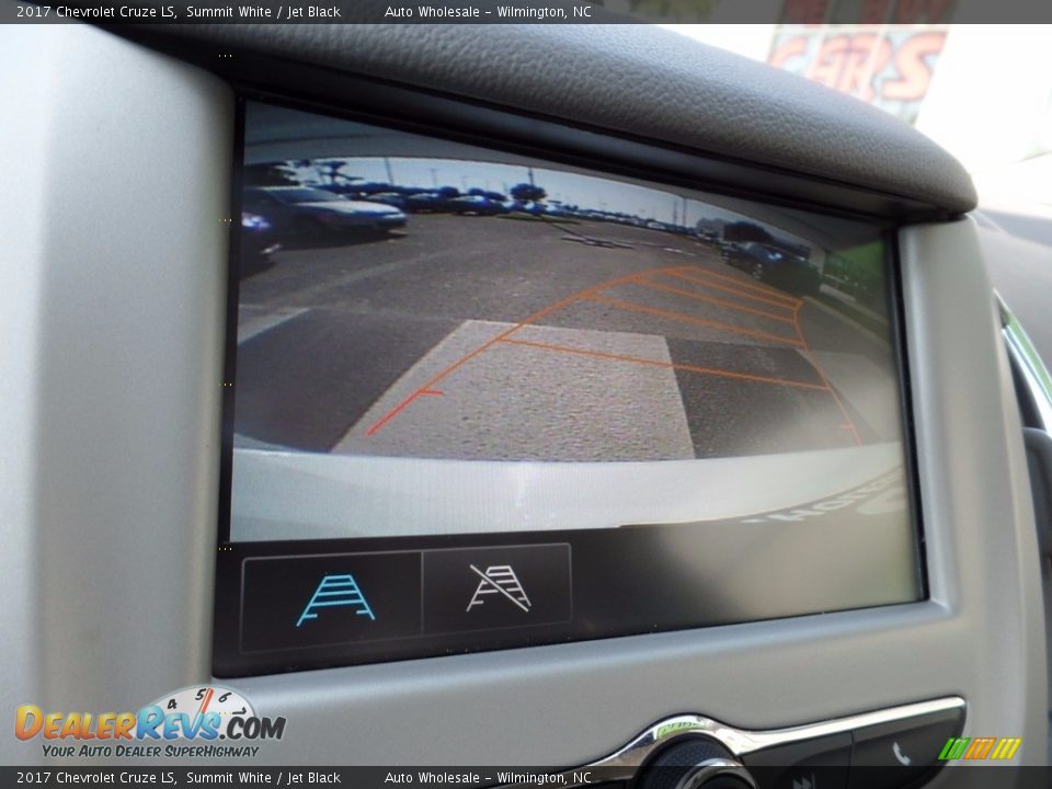 2017 Chevrolet Cruze LS Summit White / Jet Black Photo #18