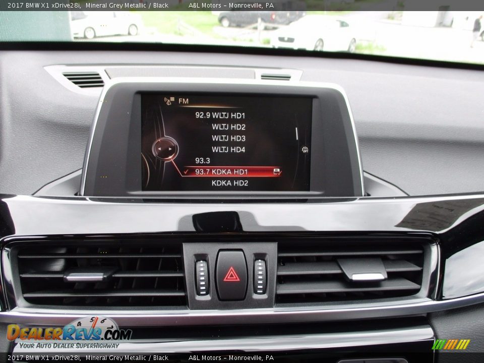 2017 BMW X1 xDrive28i Mineral Grey Metallic / Black Photo #15