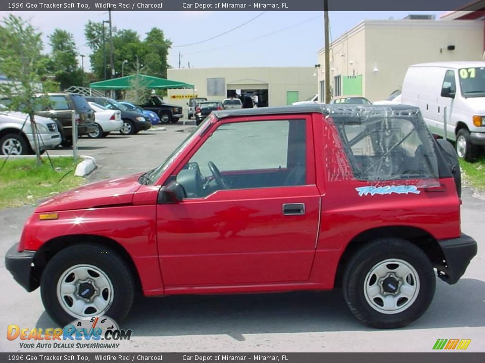 1996 Geo Tracker Soft Top Wildfire Red / Charcoal Photo #2