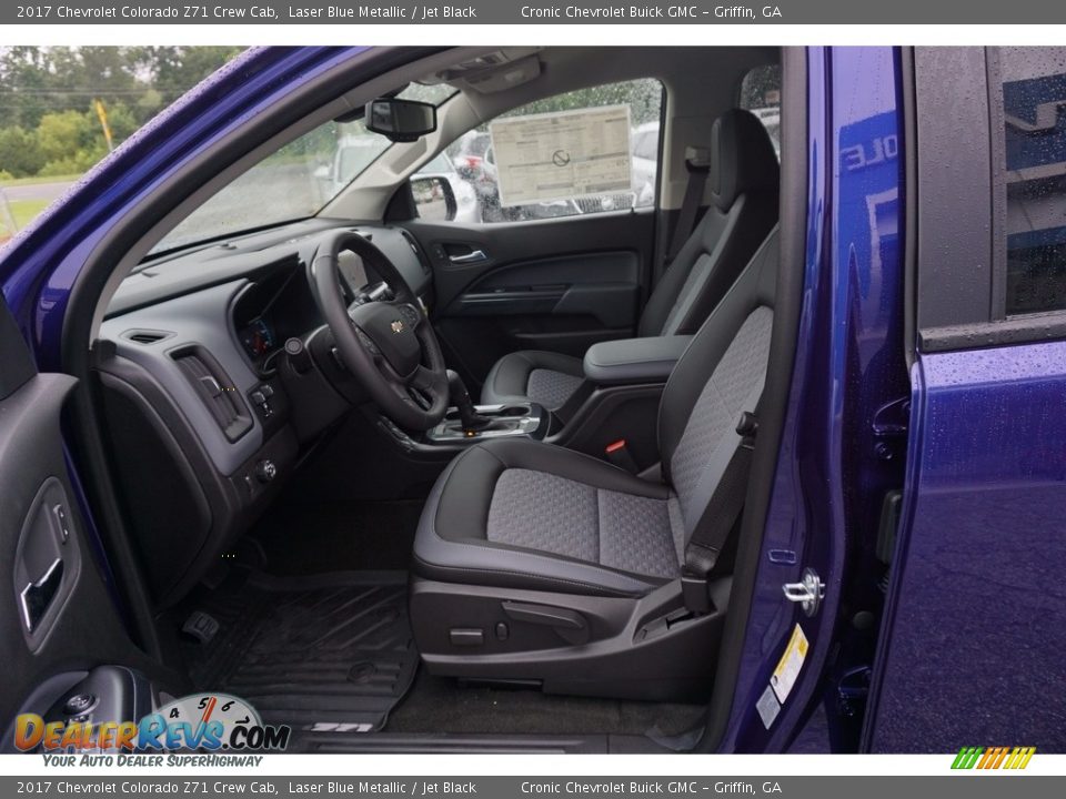 Front Seat of 2017 Chevrolet Colorado Z71 Crew Cab Photo #9