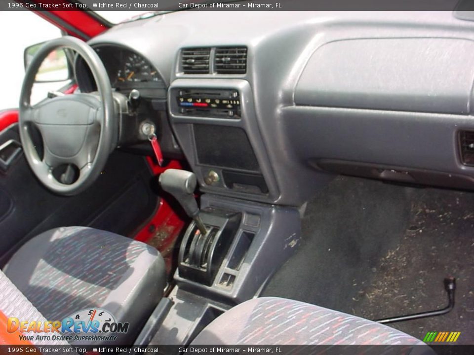 1996 Geo Tracker Soft Top Wildfire Red / Charcoal Photo #12