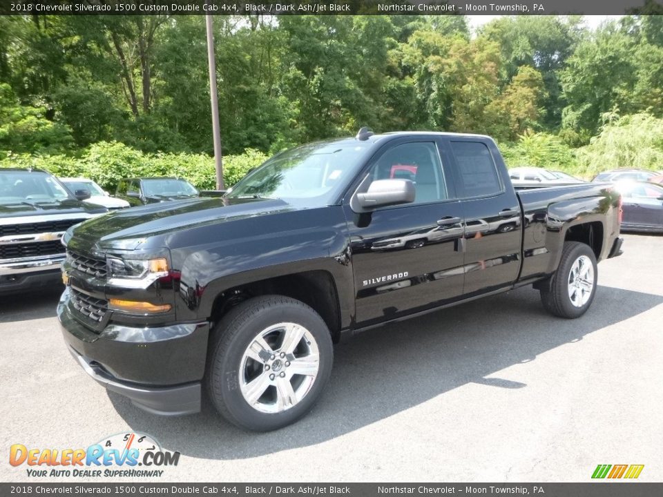 Front 3/4 View of 2018 Chevrolet Silverado 1500 Custom Double Cab 4x4 Photo #1