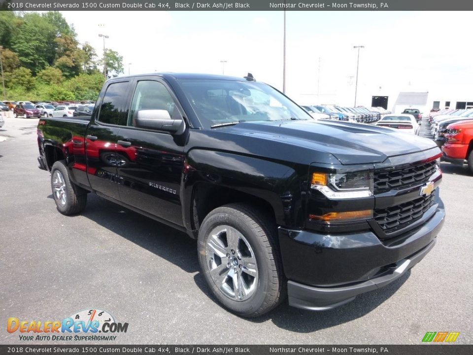 Front 3/4 View of 2018 Chevrolet Silverado 1500 Custom Double Cab 4x4 Photo #7