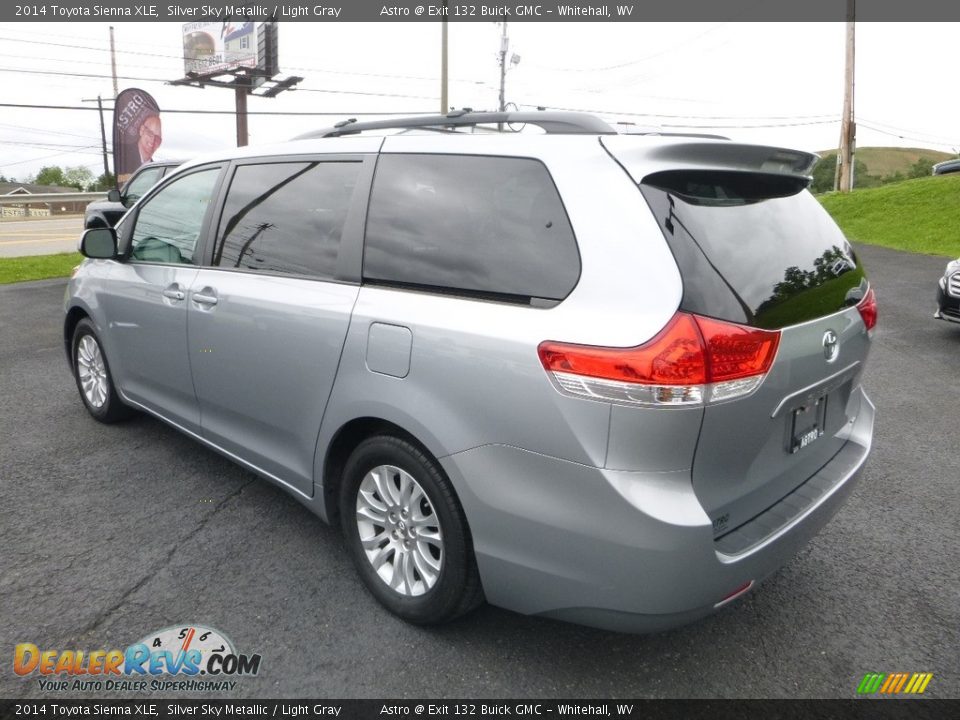 2014 Toyota Sienna XLE Silver Sky Metallic / Light Gray Photo #6
