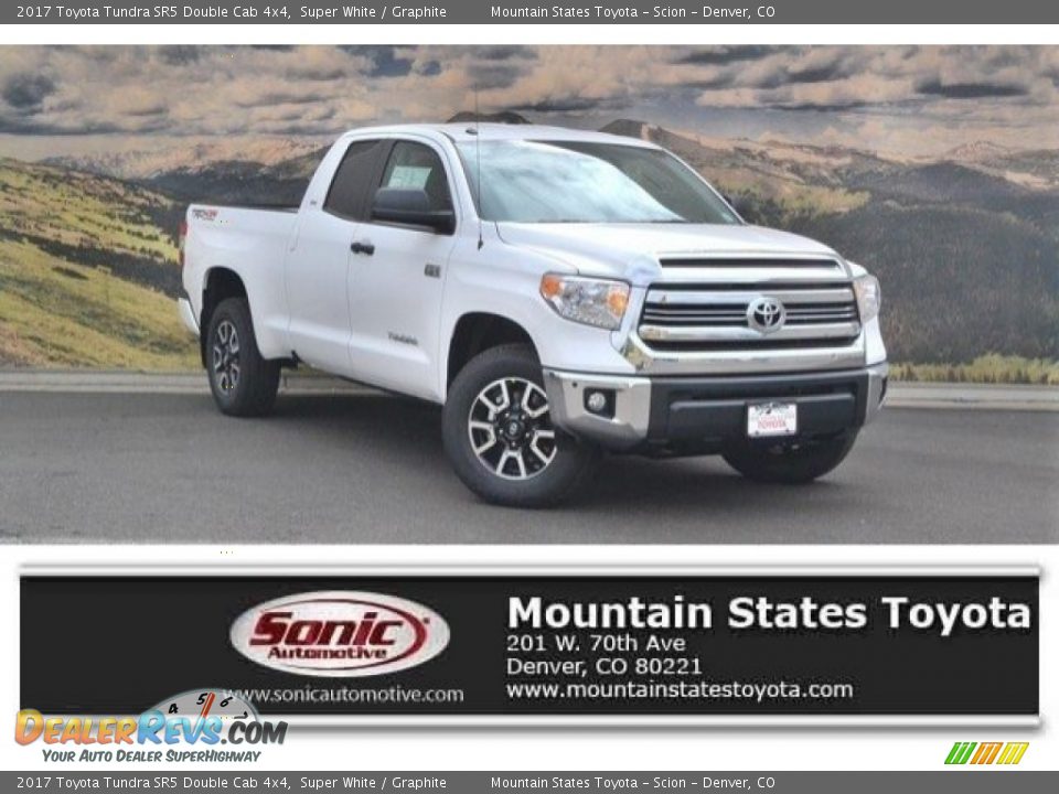 2017 Toyota Tundra SR5 Double Cab 4x4 Super White / Graphite Photo #1