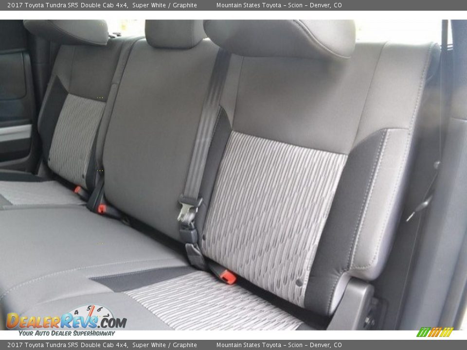 2017 Toyota Tundra SR5 Double Cab 4x4 Super White / Graphite Photo #7