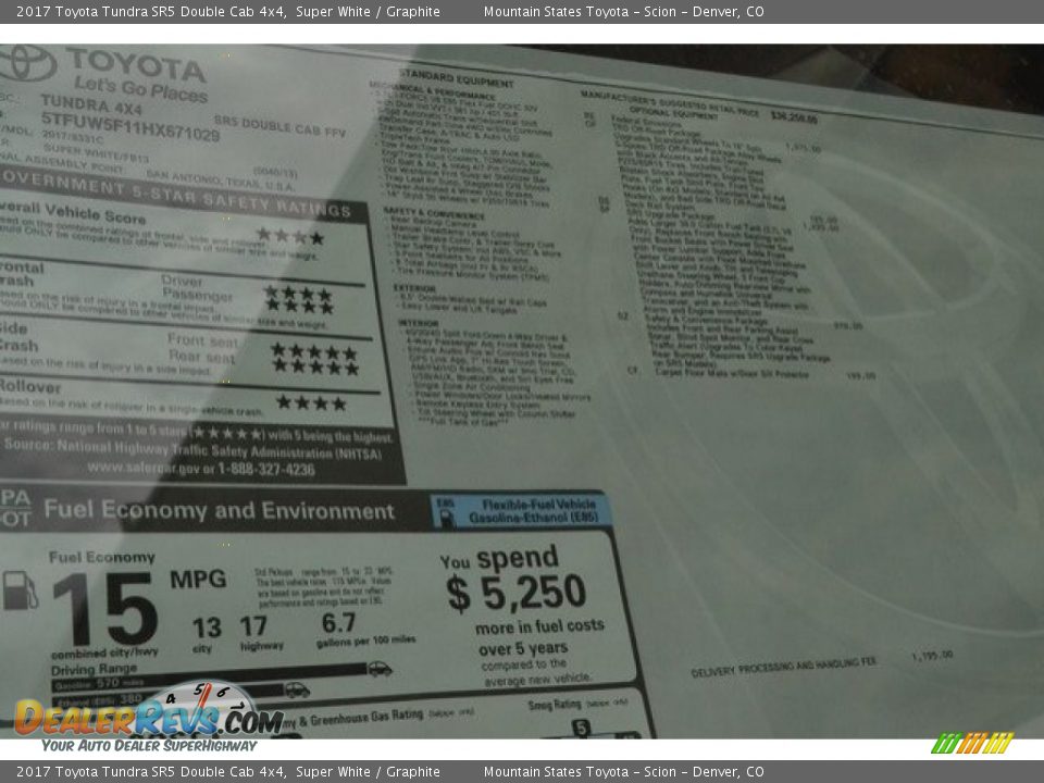 2017 Toyota Tundra SR5 Double Cab 4x4 Super White / Graphite Photo #10