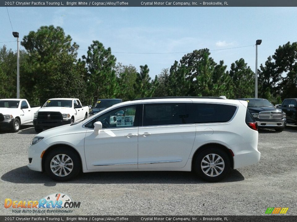 2017 Chrysler Pacifica Touring L Bright White / Cognac/Alloy/Toffee Photo #2