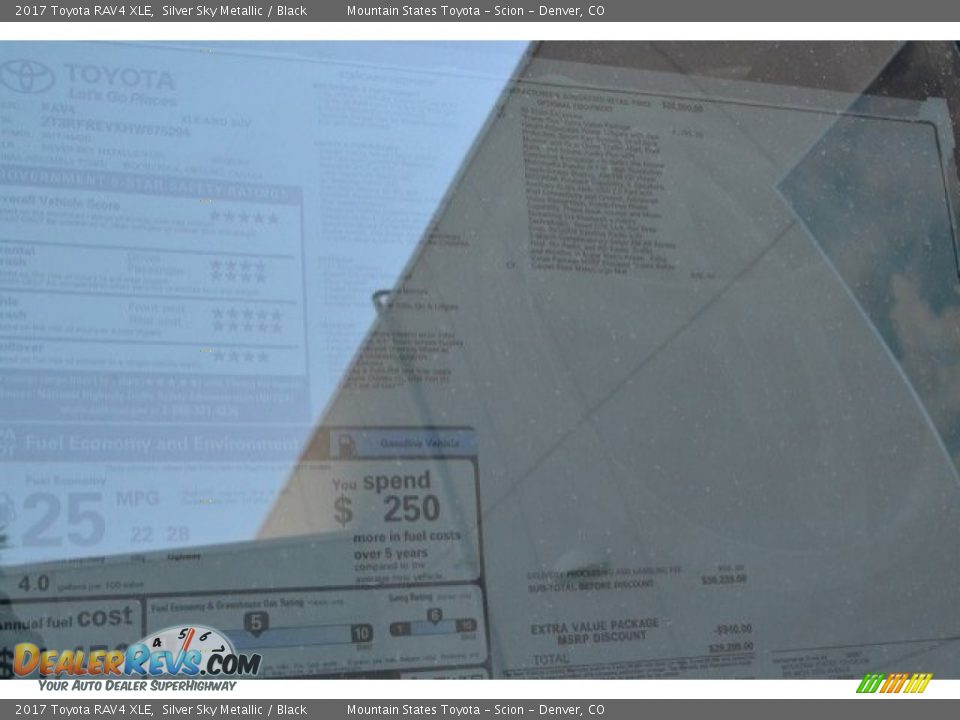 2017 Toyota RAV4 XLE Silver Sky Metallic / Black Photo #10