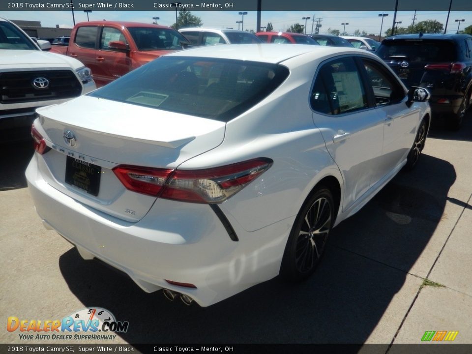 2018 Toyota Camry SE Super White / Black Photo #2