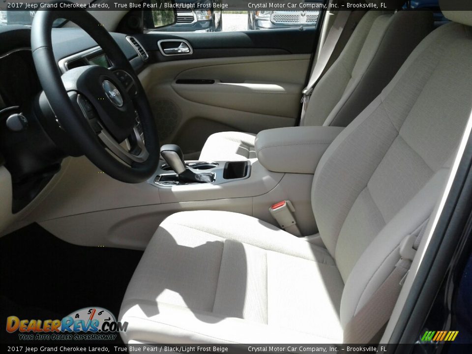 2017 Jeep Grand Cherokee Laredo True Blue Pearl / Black/Light Frost Beige Photo #9