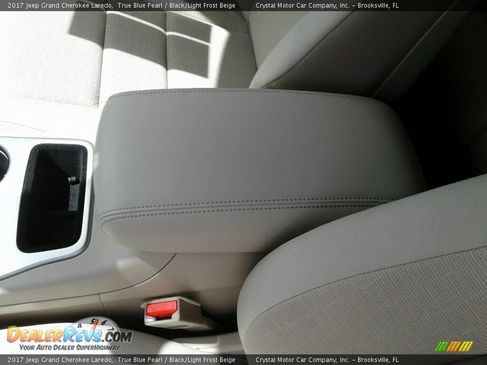 2017 Jeep Grand Cherokee Laredo True Blue Pearl / Black/Light Frost Beige Photo #18