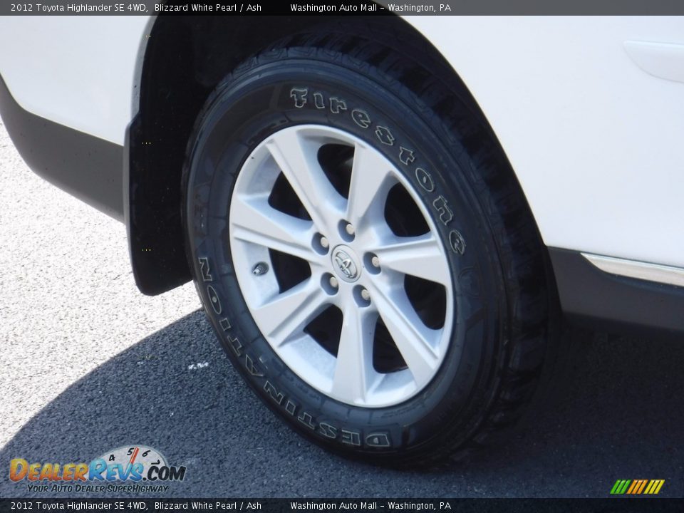 2012 Toyota Highlander SE 4WD Blizzard White Pearl / Ash Photo #3