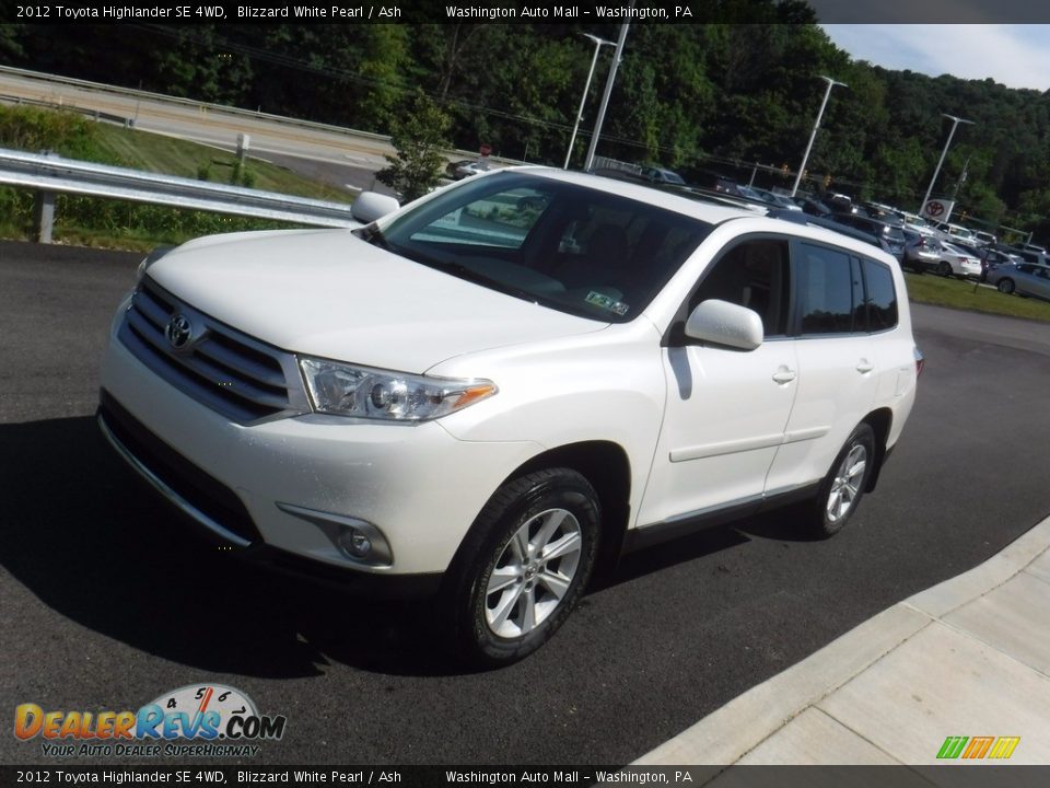 2012 Toyota Highlander SE 4WD Blizzard White Pearl / Ash Photo #6