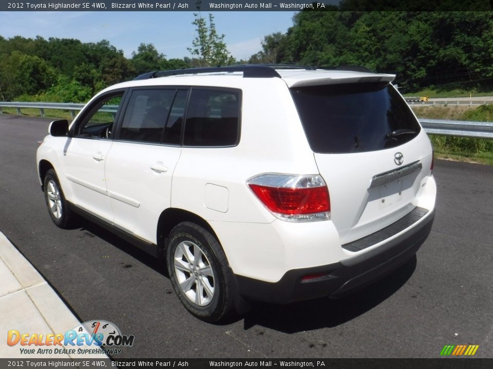 2012 Toyota Highlander SE 4WD Blizzard White Pearl / Ash Photo #8