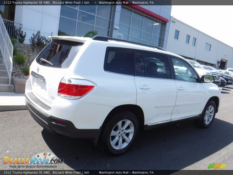 2012 Toyota Highlander SE 4WD Blizzard White Pearl / Ash Photo #10