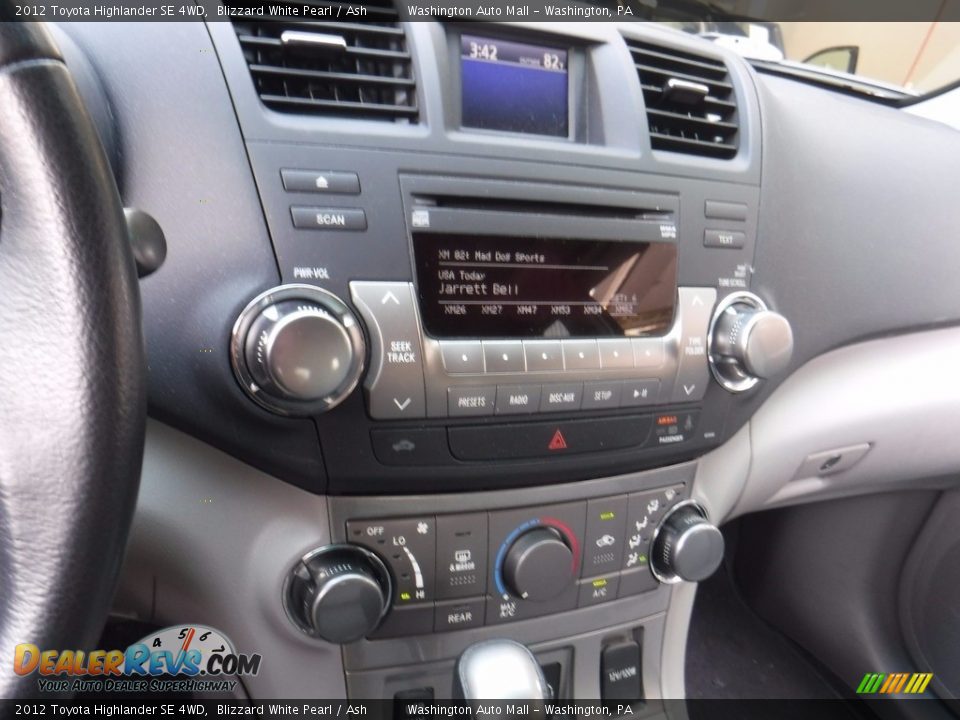 2012 Toyota Highlander SE 4WD Blizzard White Pearl / Ash Photo #19