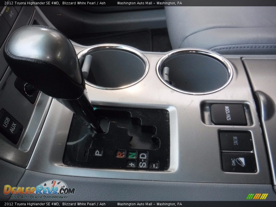 2012 Toyota Highlander SE 4WD Blizzard White Pearl / Ash Photo #23