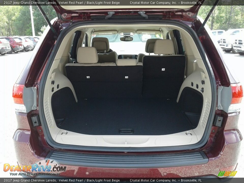 2017 Jeep Grand Cherokee Laredo Velvet Red Pearl / Black/Light Frost Beige Photo #19