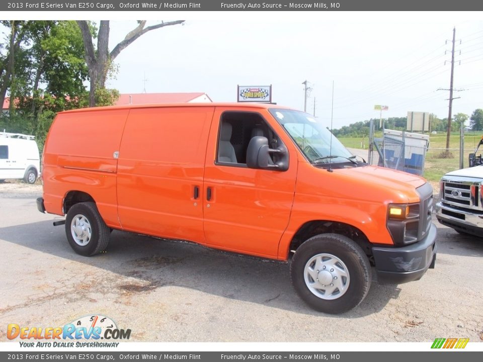 2013 Ford E Series Van E250 Cargo Oxford White / Medium Flint Photo #1