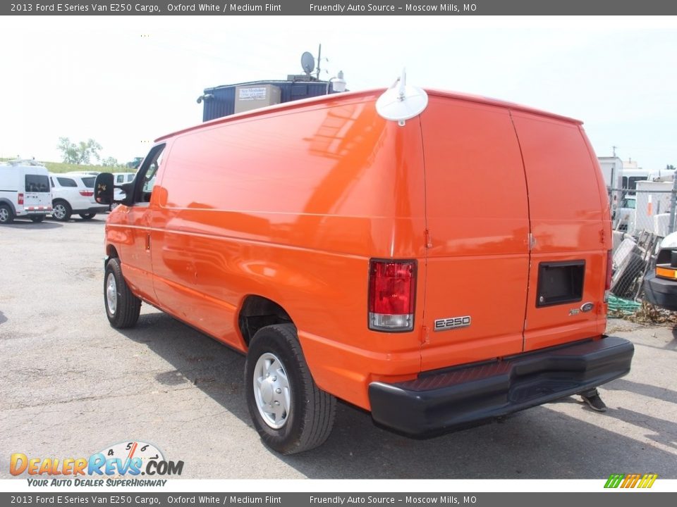 2013 Ford E Series Van E250 Cargo Oxford White / Medium Flint Photo #7
