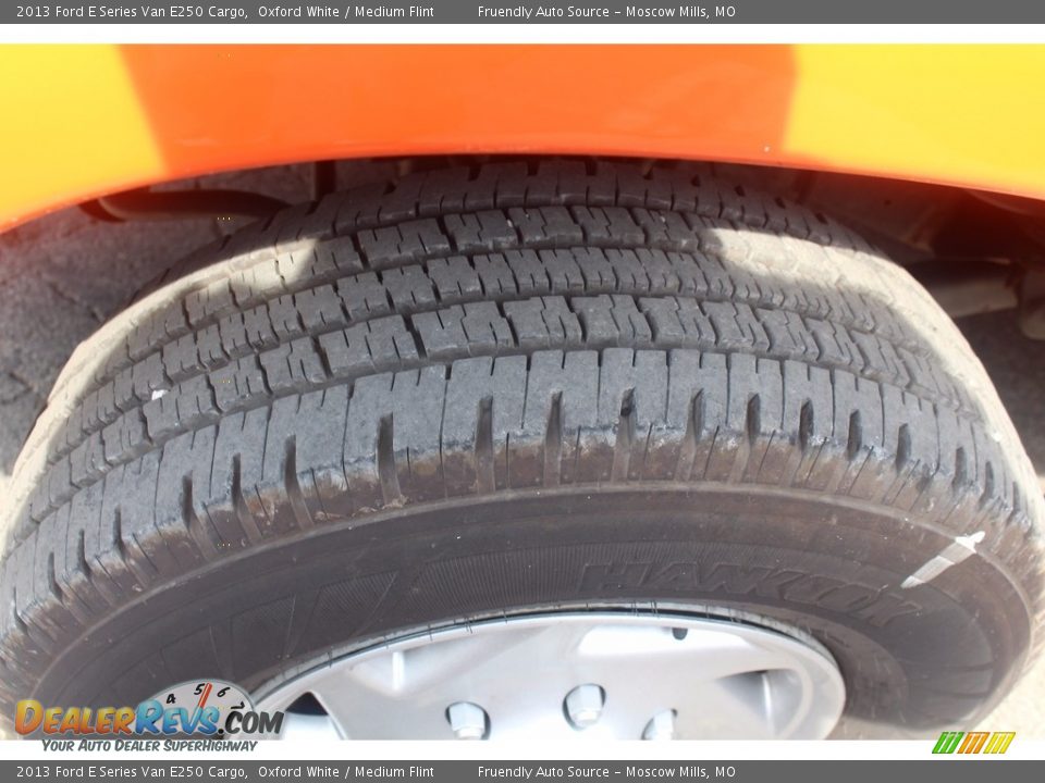 2013 Ford E Series Van E250 Cargo Oxford White / Medium Flint Photo #18