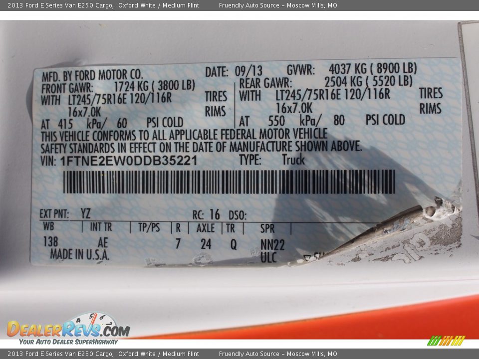 2013 Ford E Series Van E250 Cargo Oxford White / Medium Flint Photo #29