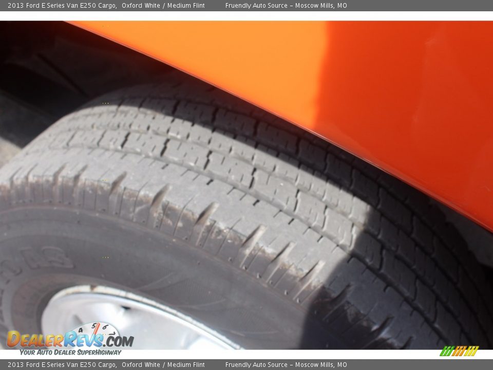 2013 Ford E Series Van E250 Cargo Oxford White / Medium Flint Photo #33