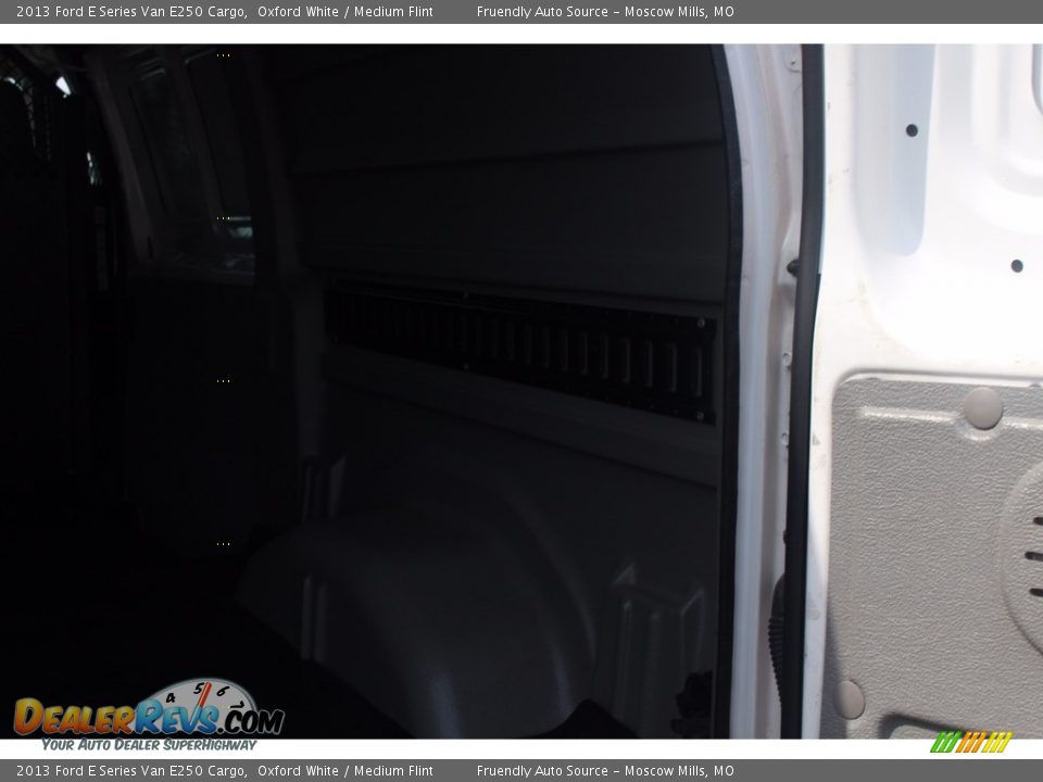 2013 Ford E Series Van E250 Cargo Oxford White / Medium Flint Photo #35