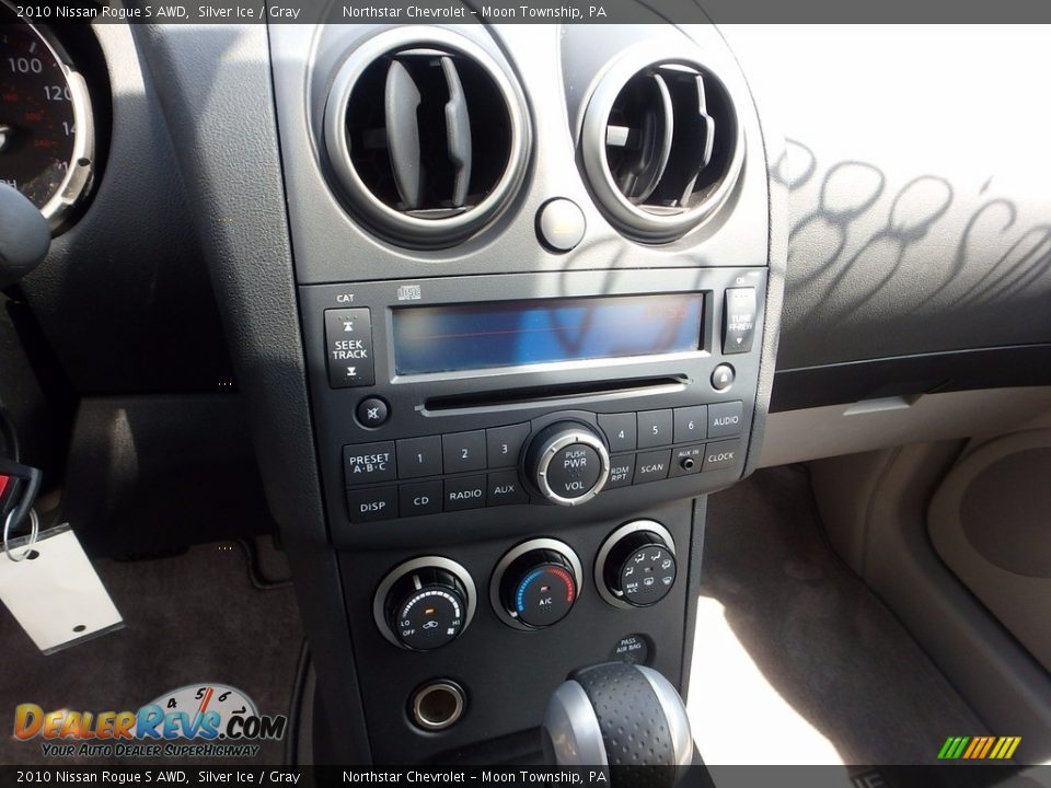 2010 Nissan Rogue S AWD Silver Ice / Gray Photo #13