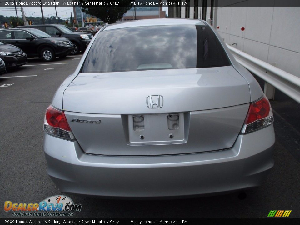 2009 Honda Accord LX Sedan Alabaster Silver Metallic / Gray Photo #4