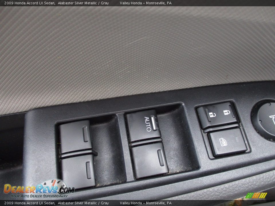 2009 Honda Accord LX Sedan Alabaster Silver Metallic / Gray Photo #11