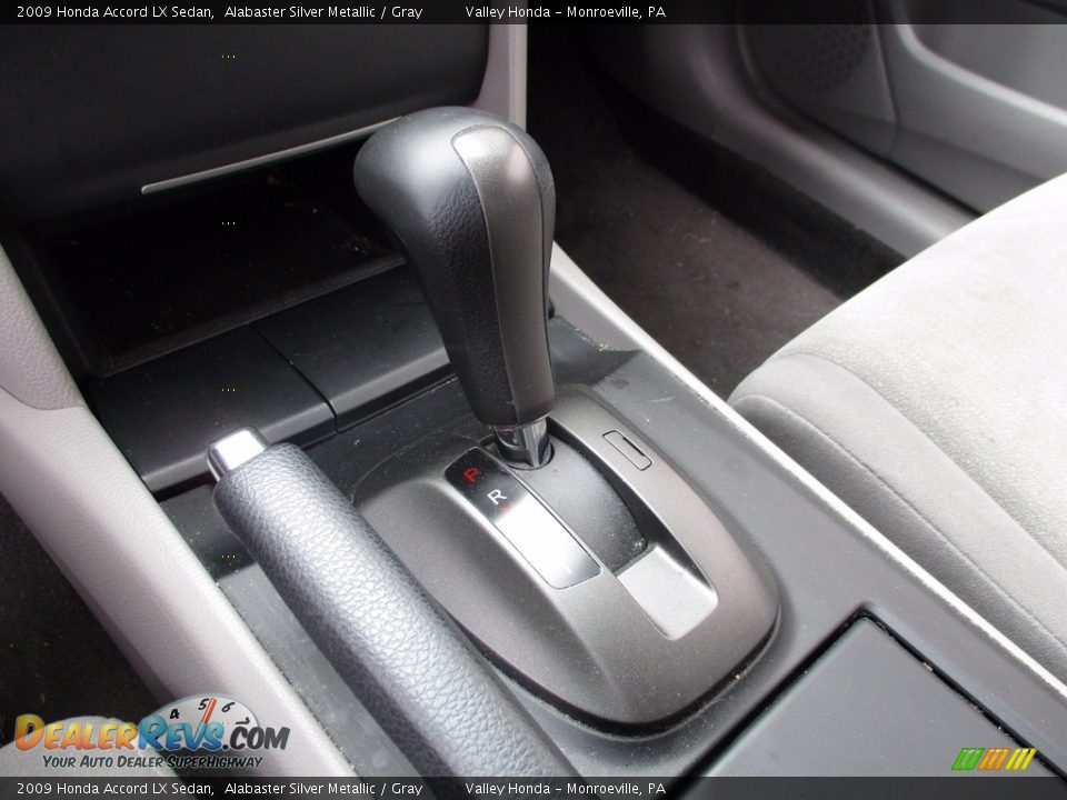 2009 Honda Accord LX Sedan Shifter Photo #13