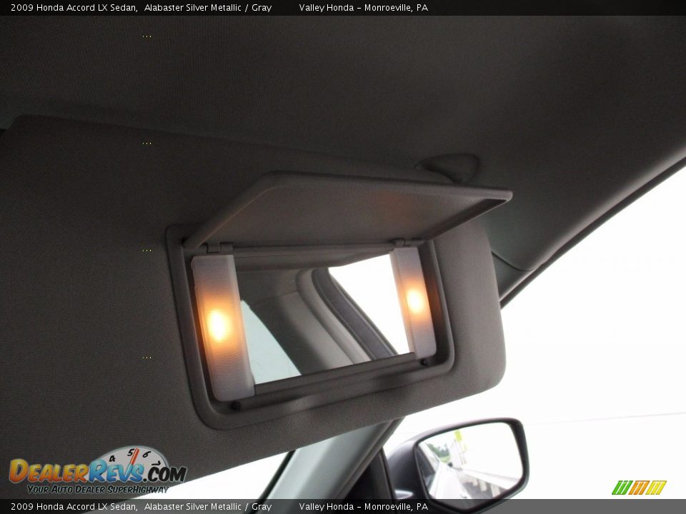 2009 Honda Accord LX Sedan Alabaster Silver Metallic / Gray Photo #18