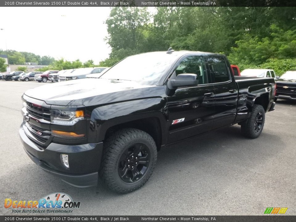 Front 3/4 View of 2018 Chevrolet Silverado 1500 LT Double Cab 4x4 Photo #1