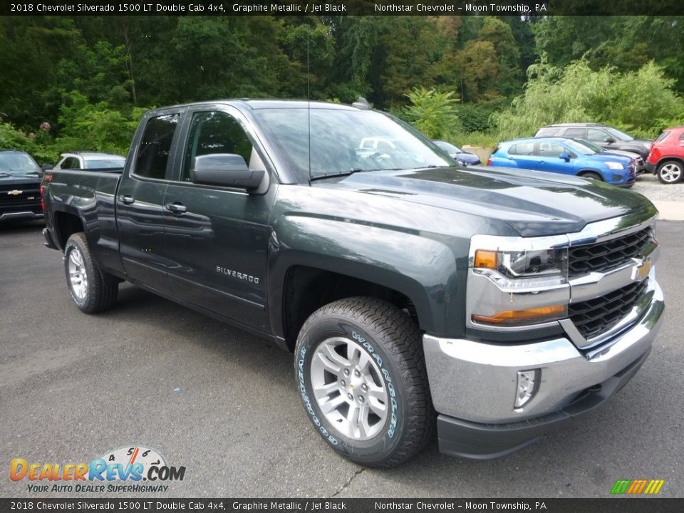 Front 3/4 View of 2018 Chevrolet Silverado 1500 LT Double Cab 4x4 Photo #7