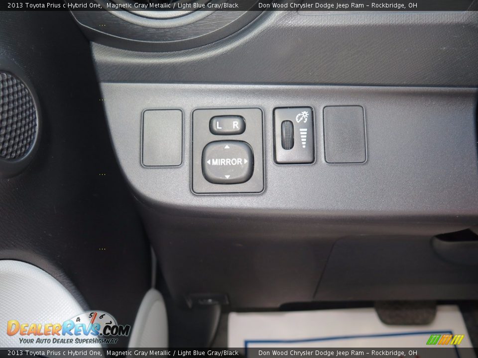 2013 Toyota Prius c Hybrid One Magnetic Gray Metallic / Light Blue Gray/Black Photo #32